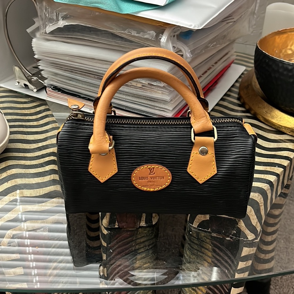 Cute little mini bag.